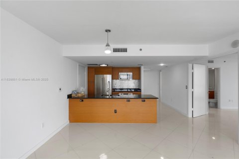 Condo in Miami, Florida, 3 bedrooms  № 1888807 - photo 15