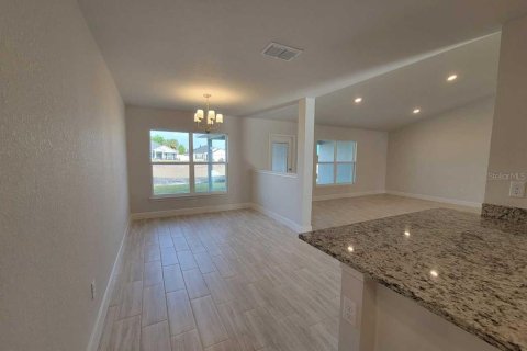 House in Ocala, Florida 4 bedrooms, 278.71 sq.m. № 1608920 - photo 7
