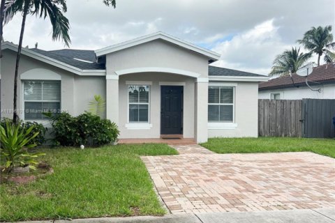 Villa ou maison à vendre à Homestead, Floride: 3 chambres, 117.43 m2 № 1949777 - photo 3