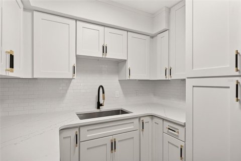 Купить виллу или дом в Гейнсвилл, Флорида 5 комнат, 110.83м2, № 2347757 - фото 9