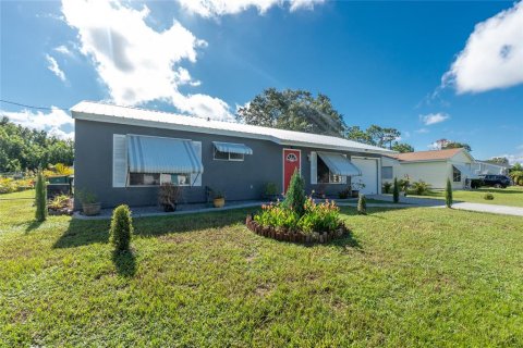 House in Port Charlotte, Florida 2 bedrooms, 84.73 sq.m. № 1886680 - photo 27