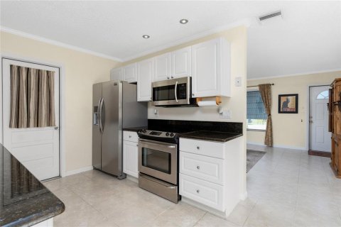 House in Port Charlotte, Florida 2 bedrooms, 84.73 sq.m. № 1886680 - photo 14