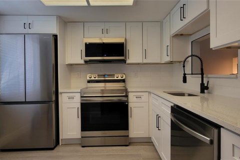 House in Dunedin, Florida 2 bedrooms, 85.93 sq.m. № 1842997 - photo 6