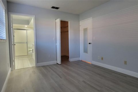 House in Dunedin, Florida 2 bedrooms, 85.93 sq.m. № 1842997 - photo 13
