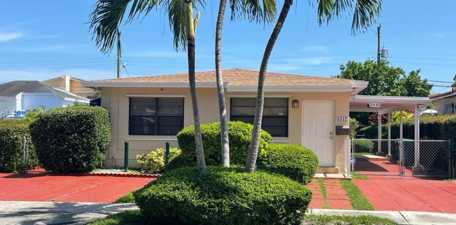 Villa ou maison à Miami, Floride 2 chambres, 97.18 m2 № 1892723