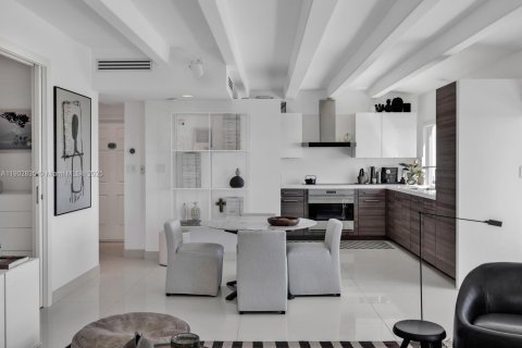 Купить кондоминиум в Майами-Бич, Флорида 1 спальня, 83.8м2, № 1955823 - фото 12