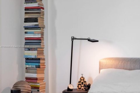 Condo in Miami Beach, Florida, 1 bedroom  № 1955823 - photo 20