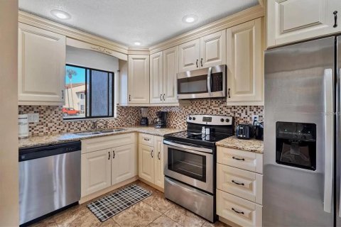 Condominio en alquiler en Sarasota, Florida, 2 dormitorios, 94.39 m2 № 2098903 - foto 4