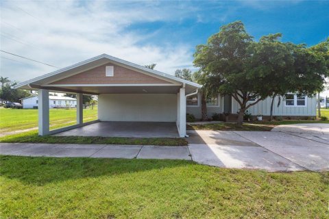 House in Punta Gorda, Florida 3 bedrooms, 148.27 sq.m. № 1835487 - photo 25