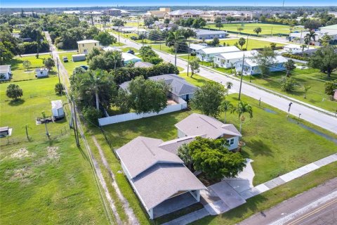 House in Punta Gorda, Florida 3 bedrooms, 148.27 sq.m. № 1835487 - photo 27
