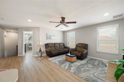 House in Sarasota, Florida 3 bedrooms, 240.8 sq.m. № 2224718 - photo 19