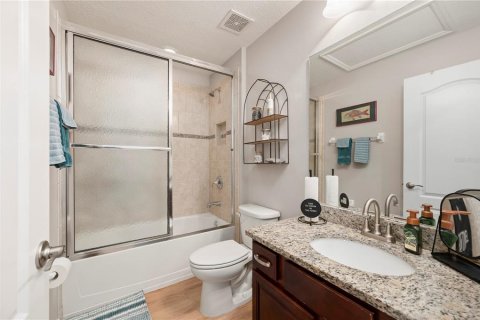 House in Sarasota, Florida 3 bedrooms, 240.8 sq.m. № 2224718 - photo 21