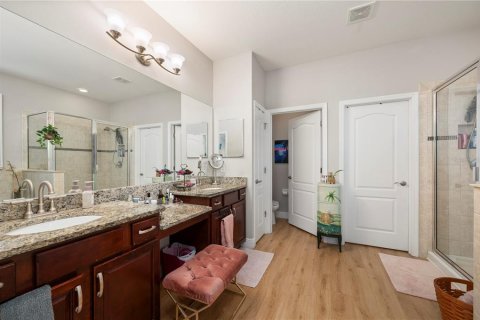 House in Sarasota, Florida 3 bedrooms, 240.8 sq.m. № 2224718 - photo 16