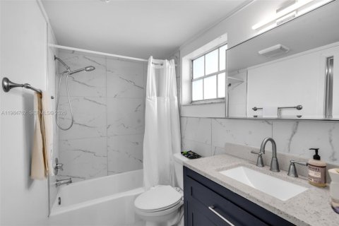 Copropriété à vendre à Hollywood, Floride: 1 chambre, 62.43 m2 № 2048001 - photo 16