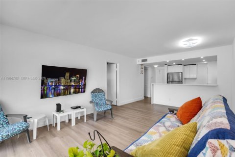 Copropriété à vendre à Hollywood, Floride: 1 chambre, 62.43 m2 № 2048001 - photo 6