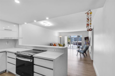 Copropriété à vendre à Hollywood, Floride: 1 chambre, 62.43 m2 № 2048001 - photo 3