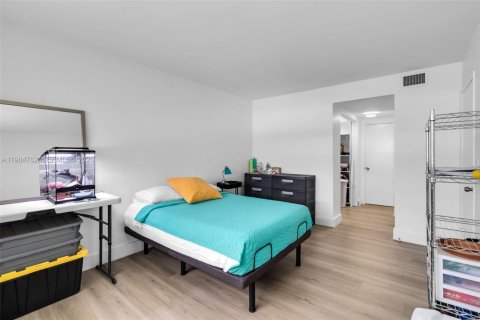 Copropriété à vendre à Hollywood, Floride: 1 chambre, 62.43 m2 № 2048001 - photo 13