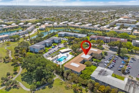 Copropriété à vendre à Hollywood, Floride: 1 chambre, 62.43 m2 № 2048001 - photo 27