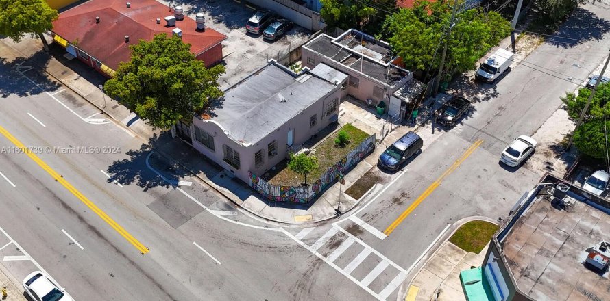 Immobilier commercial à Miami, Floride № 1748967