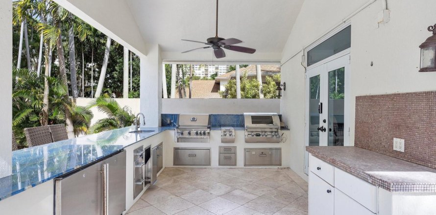 Villa ou maison à Fort Lauderdale, Floride 3 chambres, 241.55 m2 № 880807