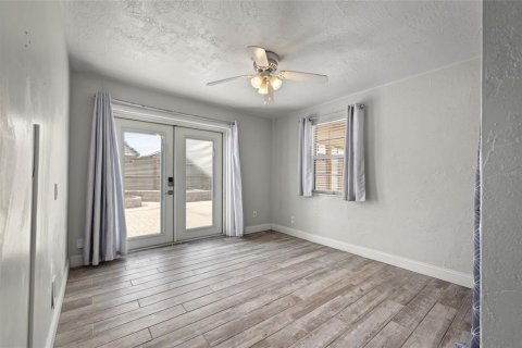 House in Ormond Beach, Florida 2 bedrooms, 89.65 sq.m. № 2394351 - photo 16