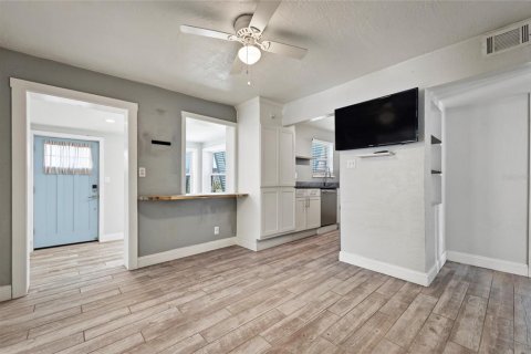 House in Ormond Beach, Florida 2 bedrooms, 89.65 sq.m. № 2394351 - photo 11