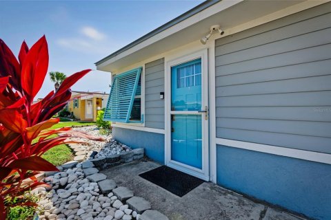 House in Ormond Beach, Florida 2 bedrooms, 89.65 sq.m. № 2394351 - photo 3