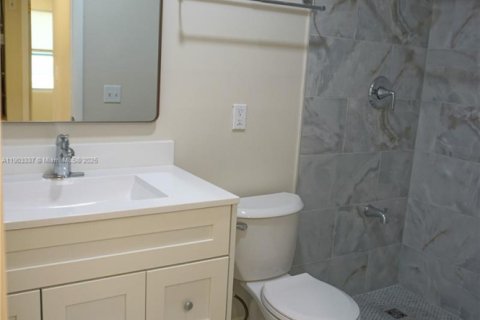 Снять в аренду виллу или дом в Палм-Бей, Флорида 3 спальни, 126.16м2, № 1955661 - фото 12