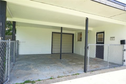 Снять в аренду виллу или дом в Палм-Бей, Флорида 3 спальни, 126.16м2, № 1955661 - фото 15