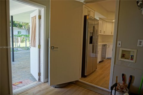 Снять в аренду виллу или дом в Палм-Бей, Флорида 3 спальни, 126.16м2, № 1955661 - фото 28