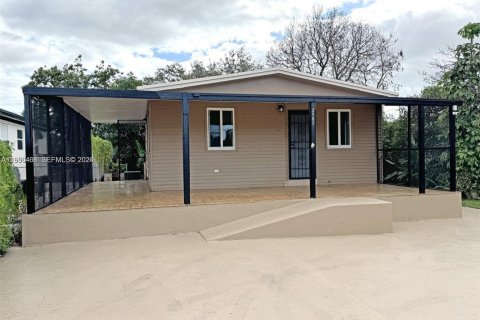 Купить виллу или дом в Майами, Флорида 3 спальни, 104.79м2, № 2153085 - фото 2