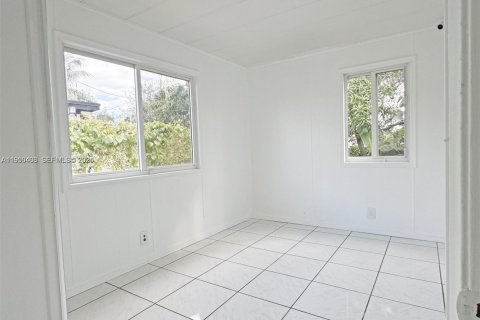 Купить виллу или дом в Майами, Флорида 3 спальни, 104.79м2, № 2153085 - фото 16