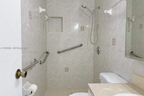 Купить виллу или дом в Майами, Флорида 3 спальни, 104.79м2, № 2153085 - фото 22