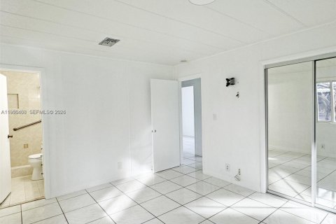 Купить виллу или дом в Майами, Флорида 3 спальни, 104.79м2, № 2153085 - фото 18