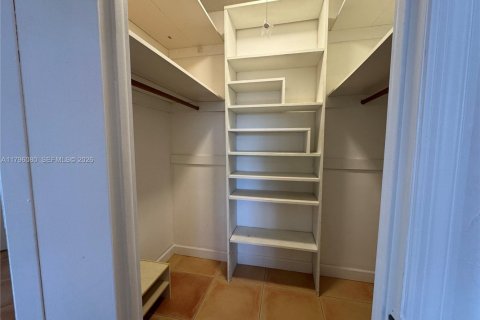 Condo in Hollywood, Florida, 1 bedroom № 2185818 - photo 30
