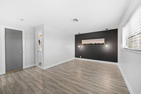 Villa ou maison à vendre à Deerfield Beach, Floride: 3 chambres, 172.33 m2 № 2254696 - photo 15