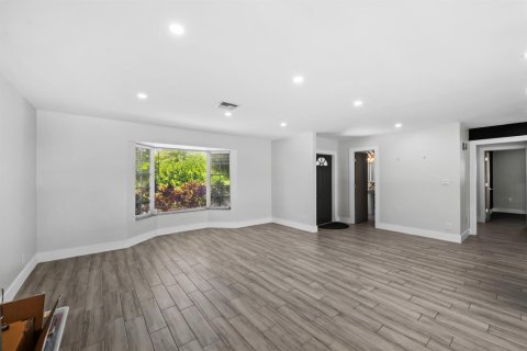 Villa ou maison à vendre à Deerfield Beach, Floride: 3 chambres, 172.33 m2 № 2254696 - photo 10