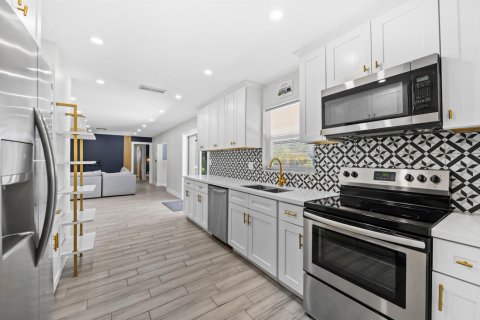 Villa ou maison à vendre à Deerfield Beach, Floride: 3 chambres, 172.33 m2 № 2254696 - photo 4