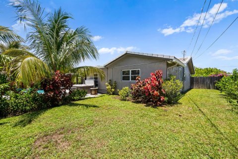 Villa ou maison à vendre à Deerfield Beach, Floride: 3 chambres, 172.33 m2 № 2254696 - photo 28
