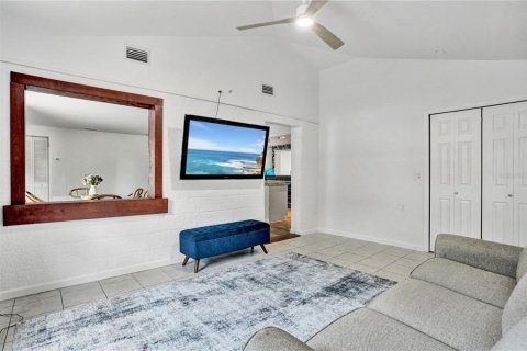 House in Bradenton, Florida 3 bedrooms, 146.41 sq.m. № 2151373 - photo 22