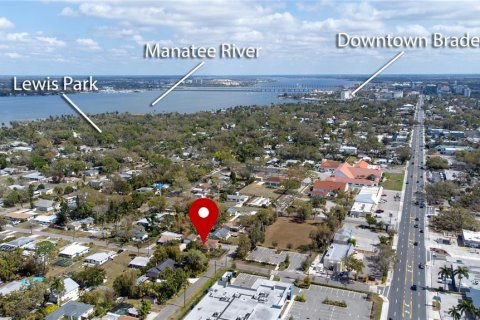 House in Bradenton, Florida 3 bedrooms, 146.41 sq.m. № 2151373 - photo 7