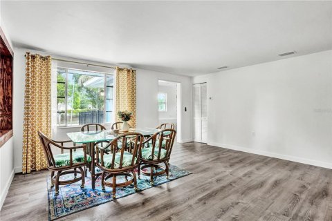 House in Bradenton, Florida 3 bedrooms, 146.41 sq.m. № 2151373 - photo 13
