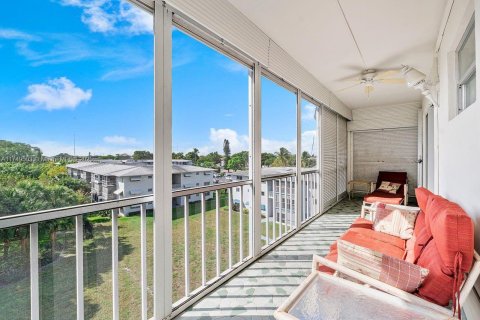 Купить кондоминиум в Холливуд, Флорида 2 спальни, 92.16м2, № 2053540 - фото 22