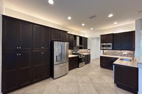 Villa ou maison à louer à Wesley Chapel, Floride: 4 chambres, 253.44 m2 № 2350026 - photo 4