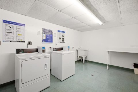 Купить кондоминиум в Палм-Бич, Флорида 6 комнат, 91.32м2, № 2156792 - фото 28