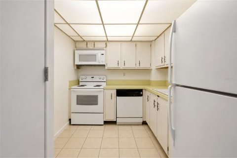 Купить кондоминиум в Палм-Бич, Флорида 6 комнат, 91.32м2, № 2156792 - фото 8