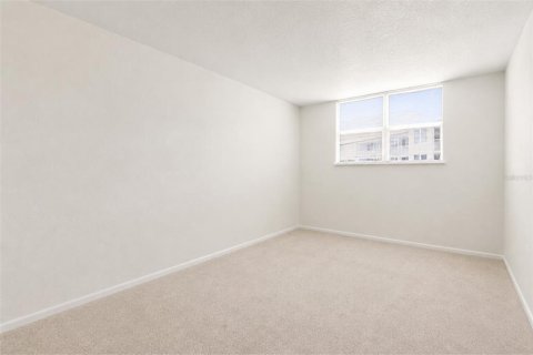 Купить кондоминиум в Палм-Бич, Флорида 6 комнат, 91.32м2, № 2156792 - фото 26