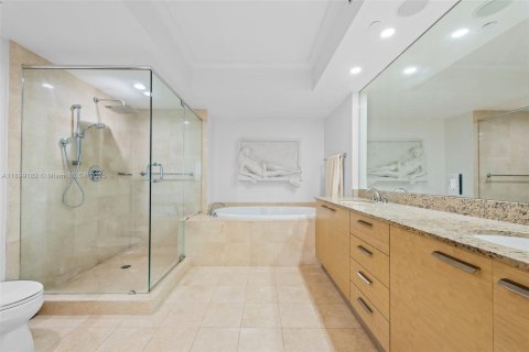 Condominio en venta en Hallandale Beach, Florida, 2 dormitorios, 135.45 m2 № 1951166 - foto 30