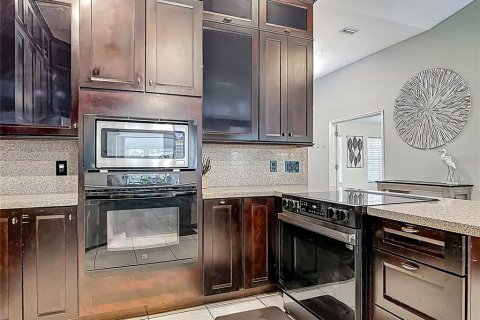 Купить виллу или дом в Делтона, Флорида 12 комнат, 274.62м2, № 1614827 - фото 22