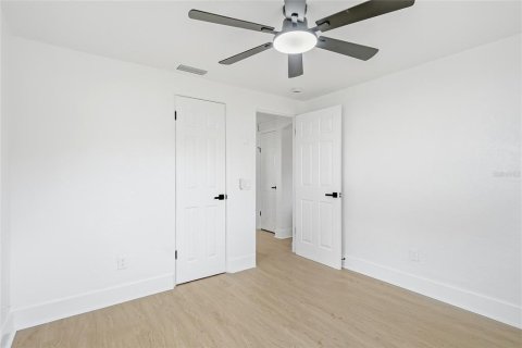 House in Tampa, Florida 3 bedrooms, 93.55 sq.m. № 2224607 - photo 22